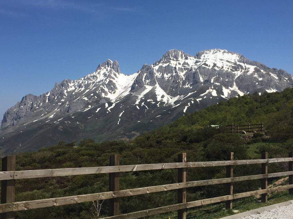 El Invernal De Picos Portilla de la Reina Kültér fotó